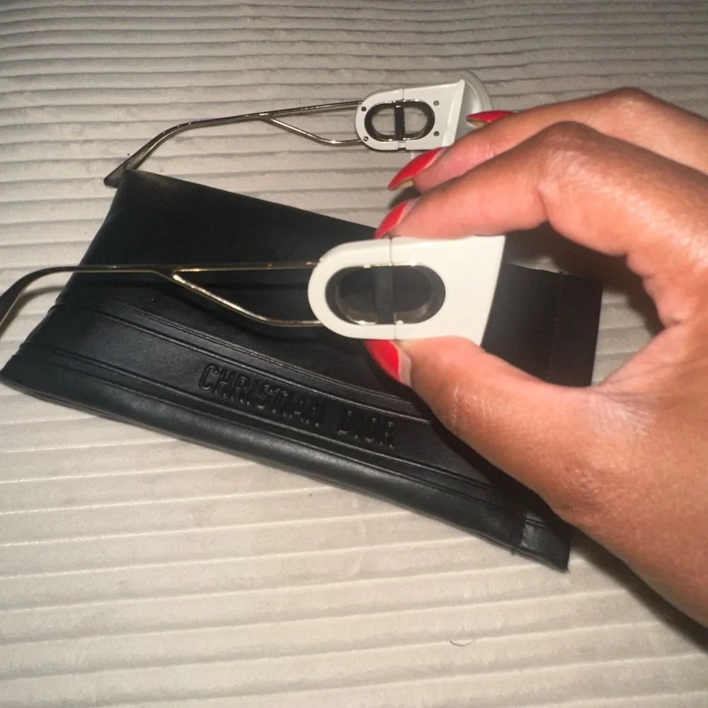 Dior Brown and White Oversized Sunglasses - Picture 2 of 5